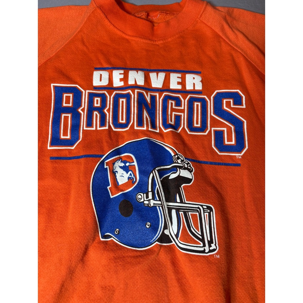 Vintage Denver Broncos Short Sleeve Sweatshirt Orange Retro NFL Helmet Logo M/L - Picture 2 of 5